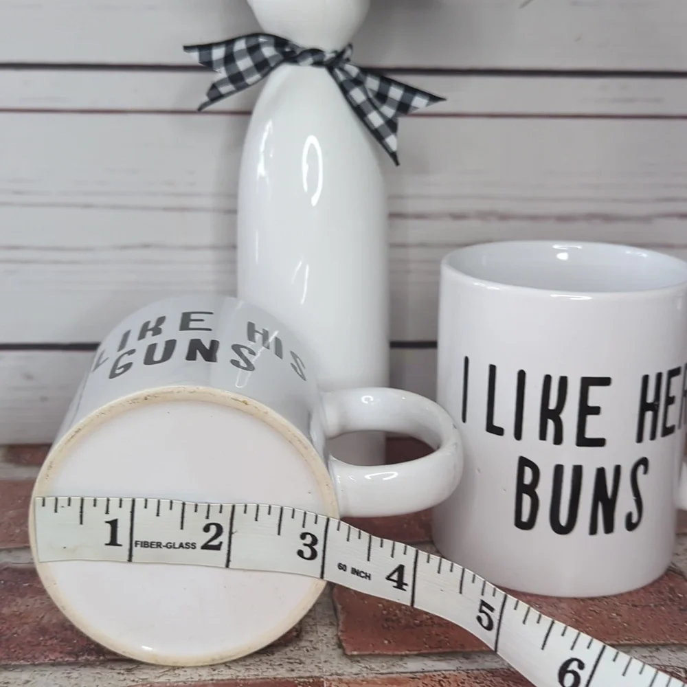 Pair of Guns and Buns Funny Mugs for‎ Couples Husband and Wife Coffee Mugs Gift